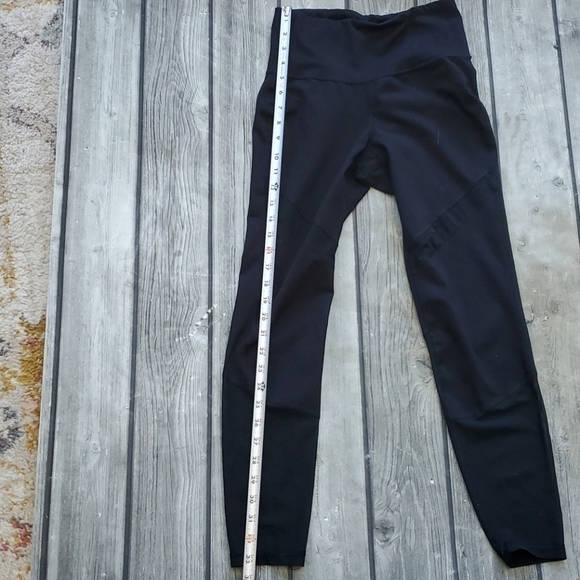 Old Navy Active Go Dry Leggings Sz Small - Picture 5 of 6